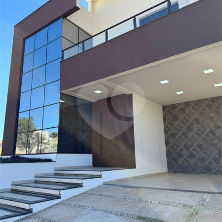 Casa à venda com 5 quartos, sendo 4 suítes, no condomínio Golden Ville, Itapetininga - SP