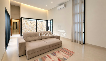 Casa à venda com 3 quartos, sendo 2 suítes, em Village do Lago, Três Lagoas, MS