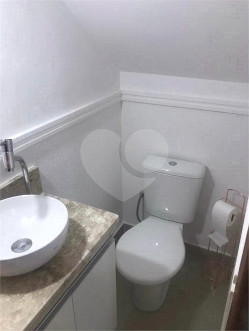 Casa à venda ou para alugar com 2 suítes no condomínio Residence Adelina, São Paulo - SP