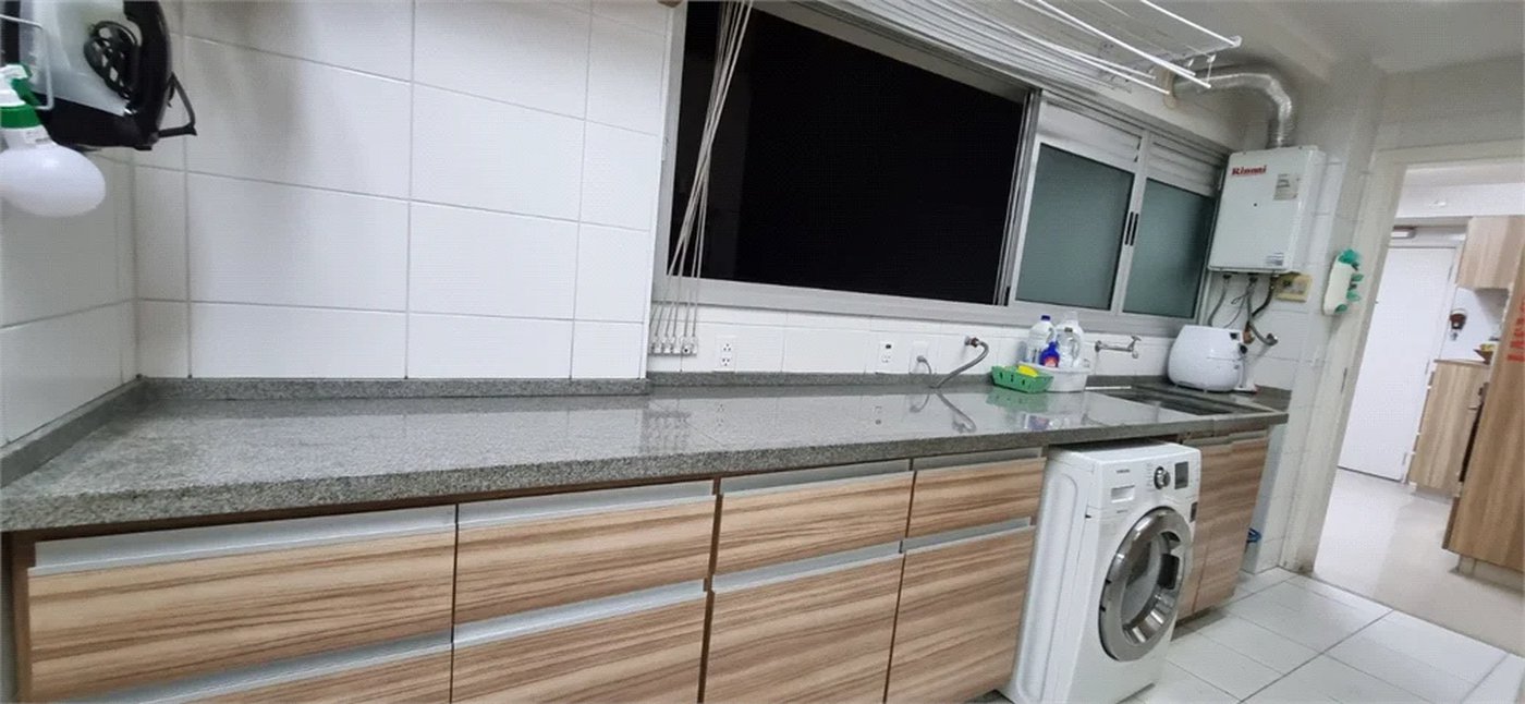 Apartamento à venda com 3 suítes em Jardim Londrina, São Paulo, SP