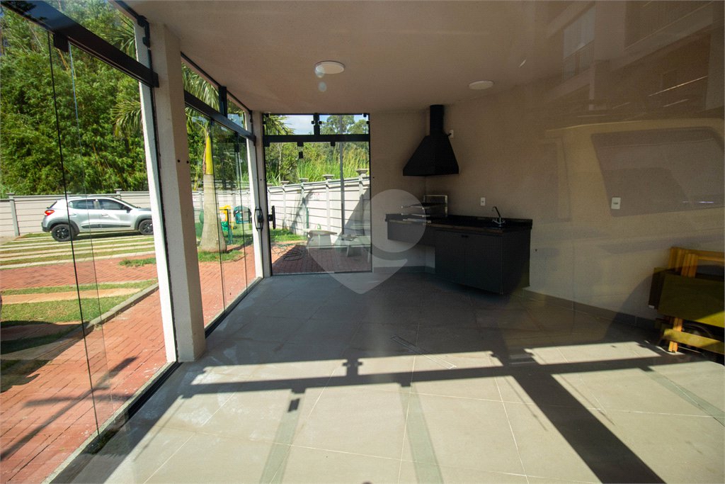 Apartamento para alugar com 2 quartos, sendo 1 suíte, em Chácaras Manão, Mairinque, SP