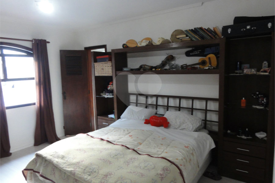 Sobrado à venda com 3 quartos, sendo 1 suíte, em Horto, São Paulo, SP