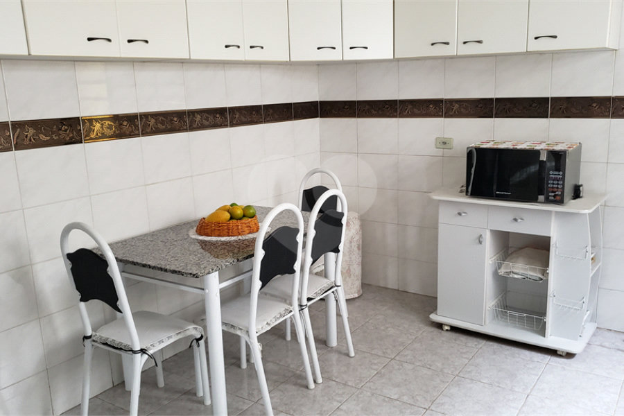 Sobrado à venda com 3 quartos, sendo 1 suíte, em Parque Vitória, São Paulo, SP