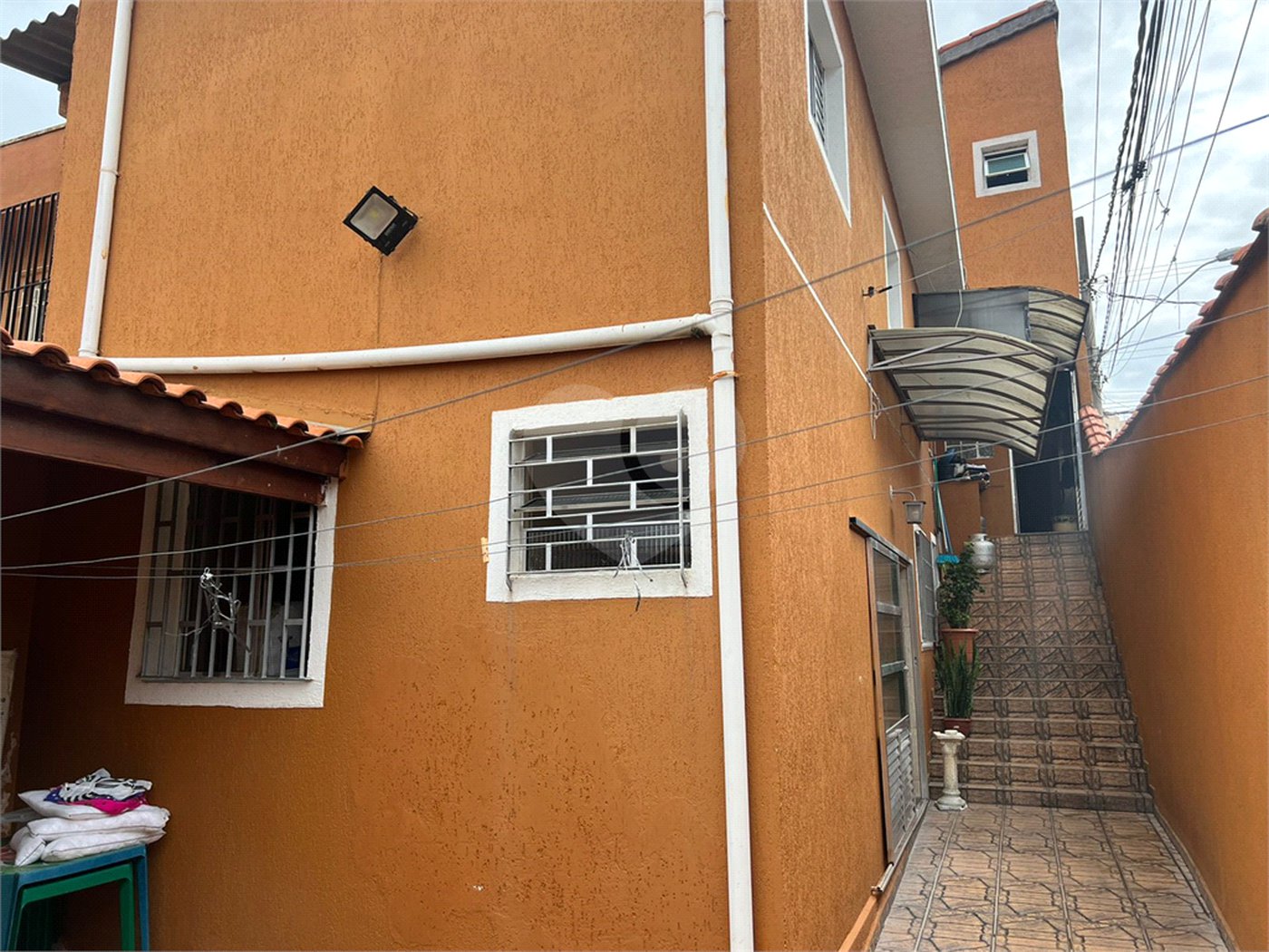 Casa à venda com 3 quartos, sendo 1 suíte, em Jardim Dourado, Guarulhos, SP