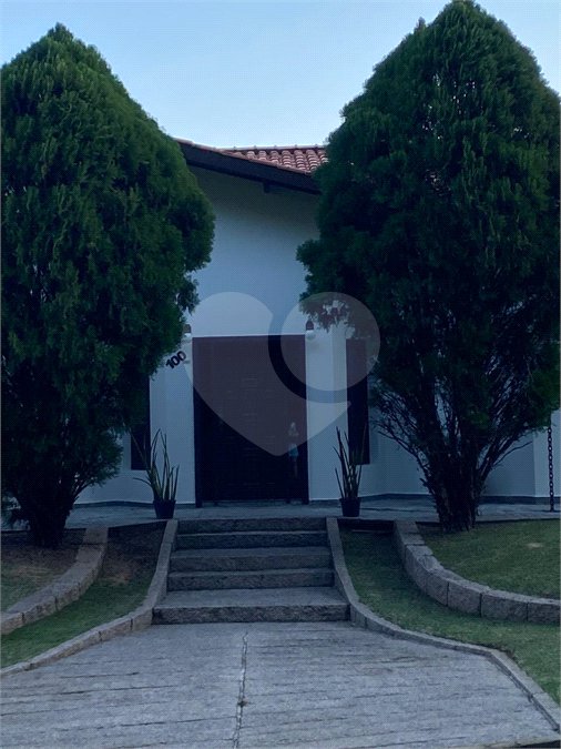 Casa à venda ou para alugar com 4 suítes no condomínio Estância Marambaia, Vinhedo - SP