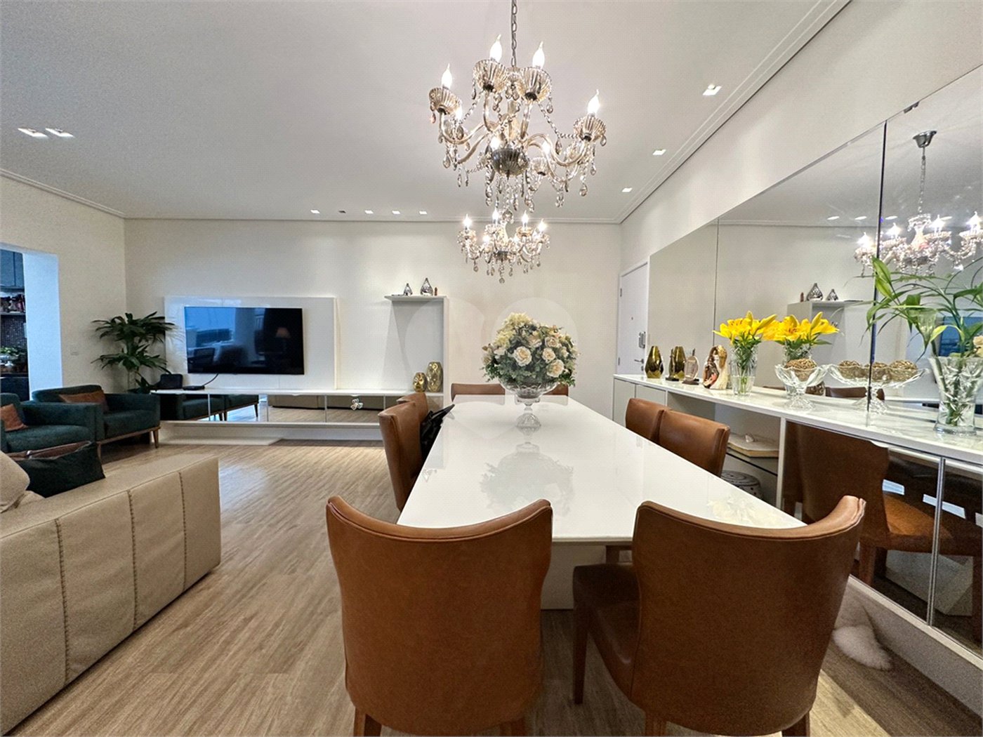 Apartamento à venda com 3 quartos, sendo 2 suítes, em Tremembé, São Paulo, SP