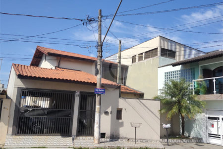 Sobrado à venda com 5 quartos, sendo 1 suíte,  em Vila Bela Vista, Suzano, SP
