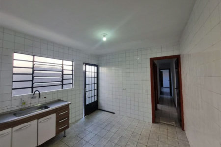 Casa à venda com 3 quartos, sendo 1 suíte, em Jardim Arpoador, São Paulo, SP