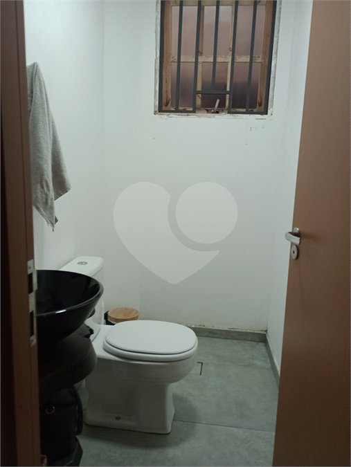 Sobrado à venda com 3 quartos, sendo 1 suíte,  em Jardim Guairaca, São Paulo, SP