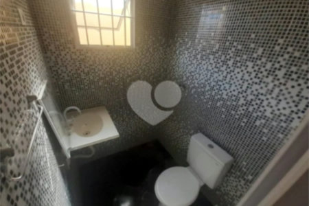 Sobrado á Venda com 200m² - Socorro