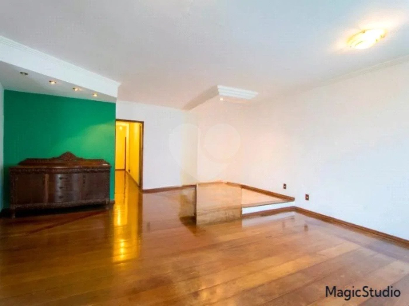 Casa com 360m² , 3 dormitórios , sendo 1 suíte , 4 vagas , disponível para venda ou locação , no centro de Santo André.
