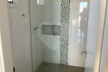Casa à Venda de 4 dormitórios suítes em São Carlos, no Condomínio Damha I