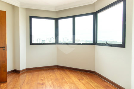 Apartamento a Venda na Chácara Santo Antônio, 163 m², 3 suítes, 2 vagas,, lazer e próximo ao parque