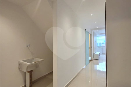 Apartamento para alugar com 2 quartos em Miguel Couto, Cabo Frio, RJ