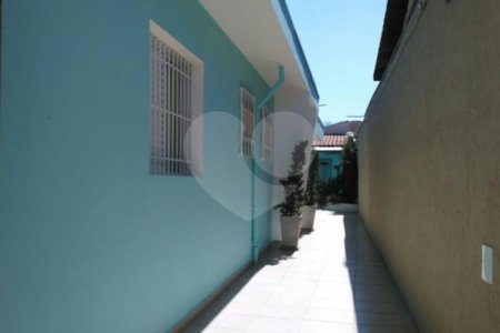 Casa à venda com 3 suítes em Jardim Jussara, São Paulo, SP