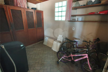 Casa Térrea à venda com 3 quartos, sendo 1 suíte, no Centro, Poá, SP