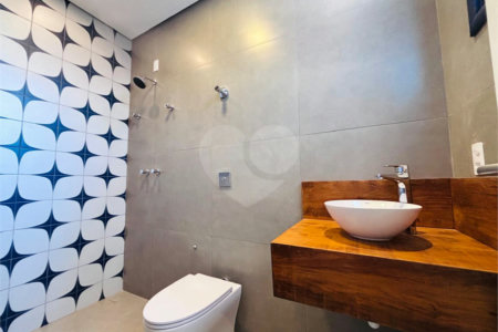 Casa à venda com 4 quartos, sendo 3 suítes, no condomínio Residencial Chácara Ondina, Sorocaba - SP