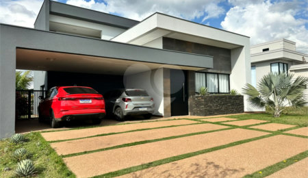 Casa à venda com 3 suítes no condomínio Villas do Golfe, Itu - SP