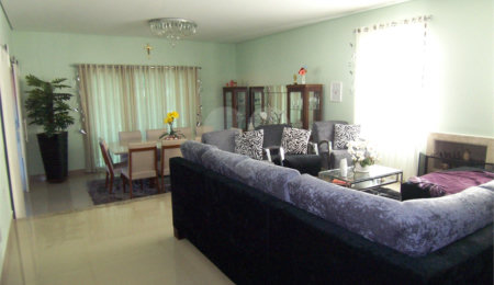 Casa à venda com 3 suítes no condomínio Residencial Recanto dos Paturis, Vinhedo - SP