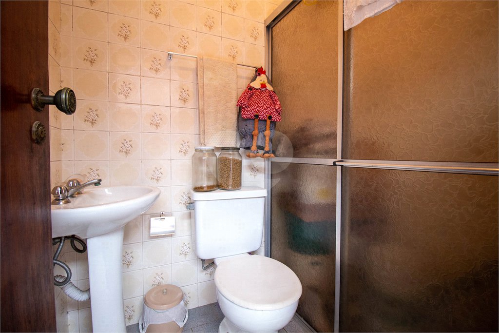 Sobrado à venda com 5 quartos, sendo 1 suíte,  em Jardim Villaça, São Roque, SP