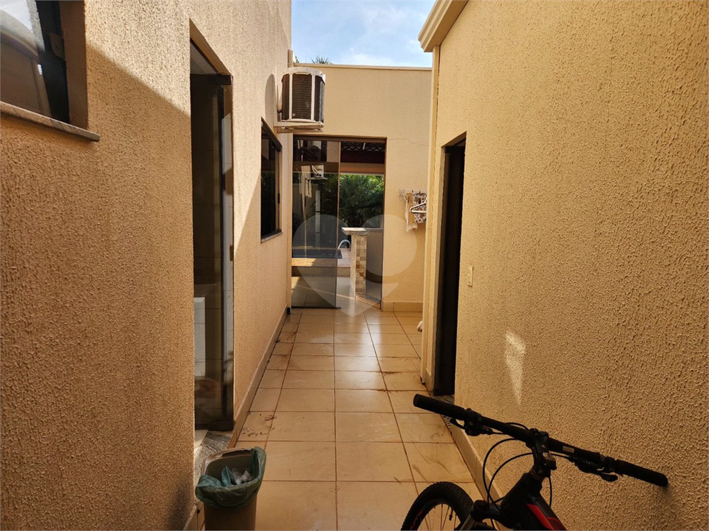 Casa à venda ou para alugar com 3 quartos, sendo 1 suíte, em Jardim Primavera, Araraquara, SP