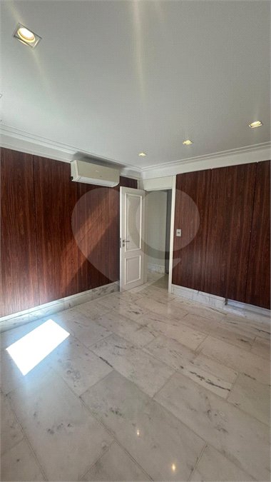 Apartamento à venda com 3 quartos, sendo 1 suíte, em Pompéia, São Paulo, SP