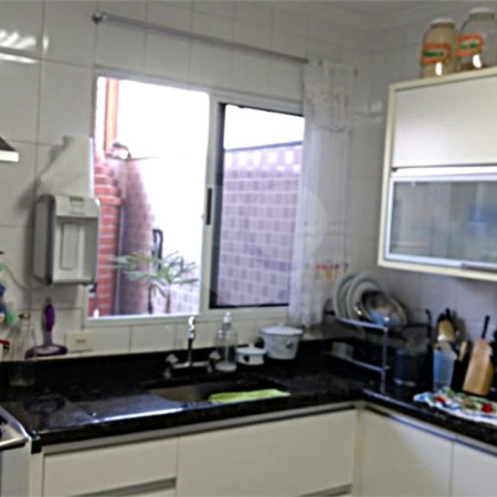 Casa à venda com 3 quartos, sendo 1 suíte,  no condomínio Residencial Água Fria, São Paulo - SP