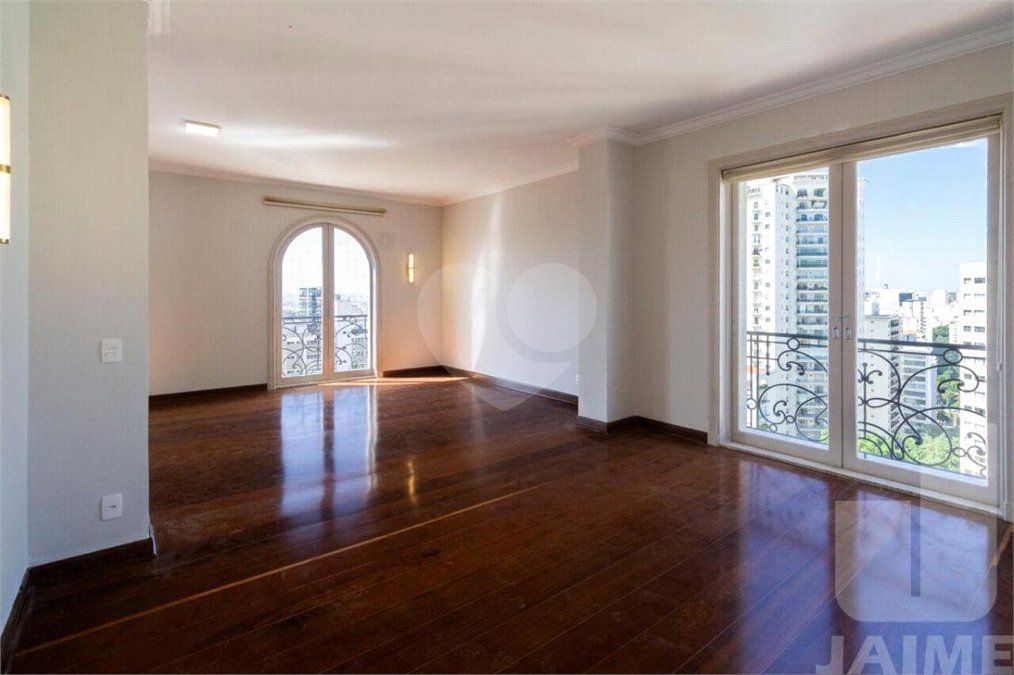 Apartamento à venda ou para alugar com 4 quartos, sendo 2 suítes, em Higienópolis, São Paulo, SP