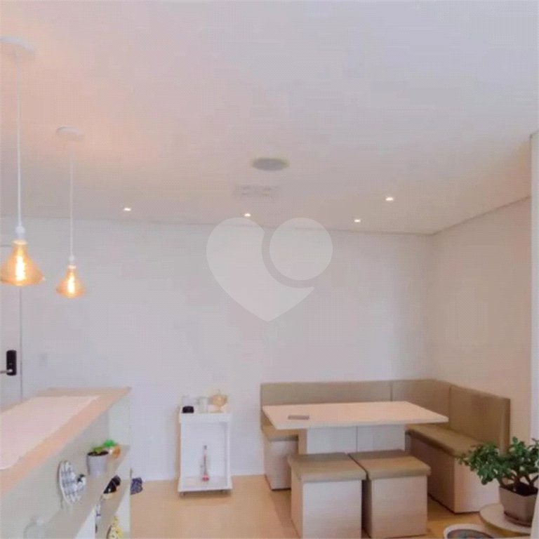 Apartamento no Ipiranga de 68m2 com 2 dorms, 1 suíte, 2 banheiros, 1 vaga. Estuda permuta.