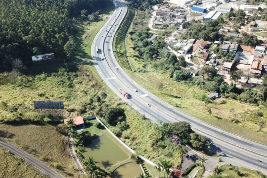 Chácara à venda com 4 quartos, sendo 1 suíte, em Luiz Fagundes, Mairiporã, SP