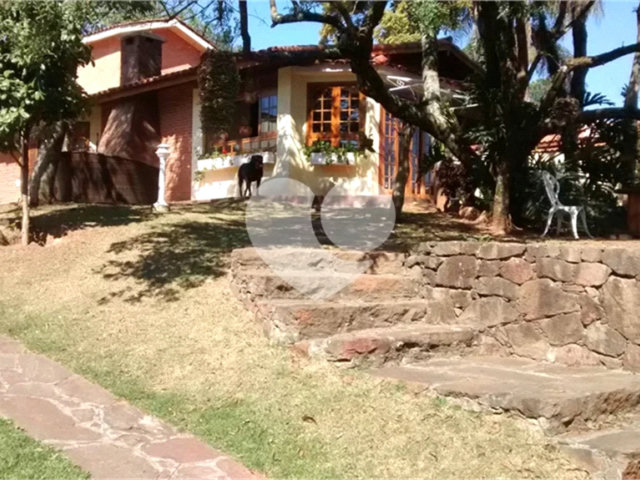 Casa à venda ou para alugar com 3 quartos, sendo 1 suíte,  em Roseira, Mairiporã, SP