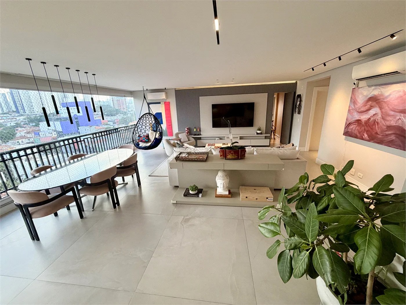 Apartamento à venda com 3 suítes em Vila Romana, São Paulo, SP