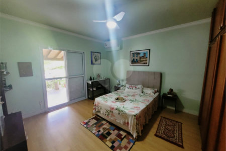 Casa à venda com 4 quartos, sendo 3 suítes,  no condomínio Acmti - Colinas do Mosteiro, Terras de Itaici e Recanto dos Pássaros, Indaiatuba - SP
