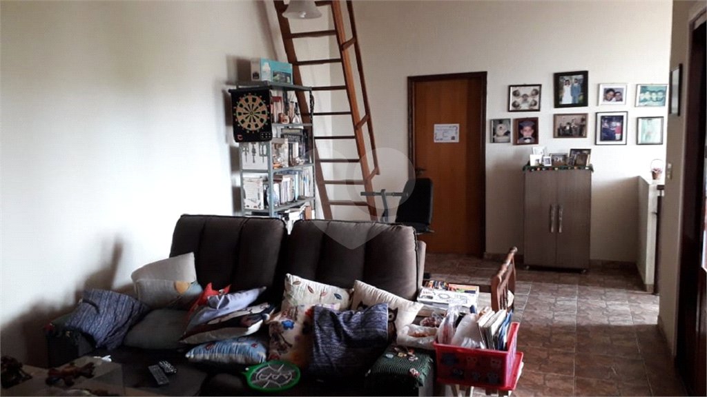 Casa à venda com 3 quartos, sendo 1 suíte, no condomínio Ibiti do Paço, Sorocaba - SP