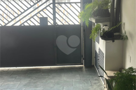 Sobrado à venda com 3 quartos em Vila Nova Alba, São Paulo, SP