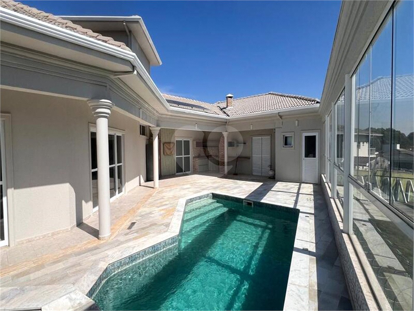 Casa à venda com 4 suítes no condomínio Jardim Residêncial da Villa Suiça, Indaiatuba - SP