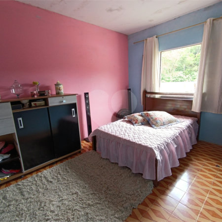 Casa à venda com 3 quartos, sendo 1 suíte, em Jardim Caparelli (mailasqui), São Roque, SP
