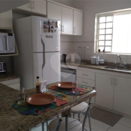 Casa à venda com 4 quartos, sendo 2 suítes, em Jardim Adalgisa, Araraquara, SP