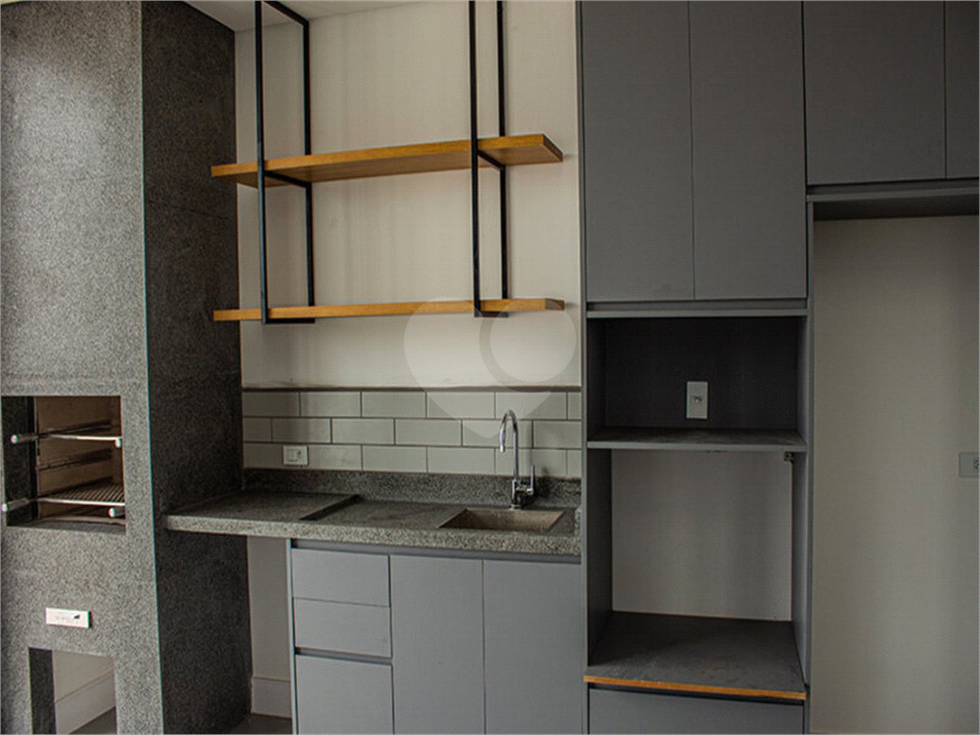Casa à venda com 3 suítes no condomínio Residencial Central Parque, Salto - SP