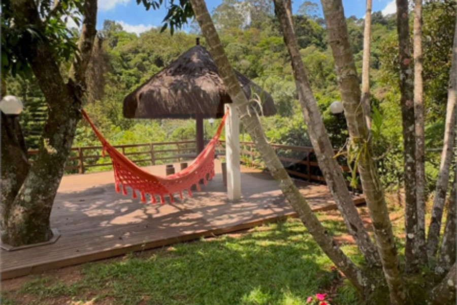 Casa à venda com 4 suítes no condomínio Alpes da Cantareira, Mairiporã - SP