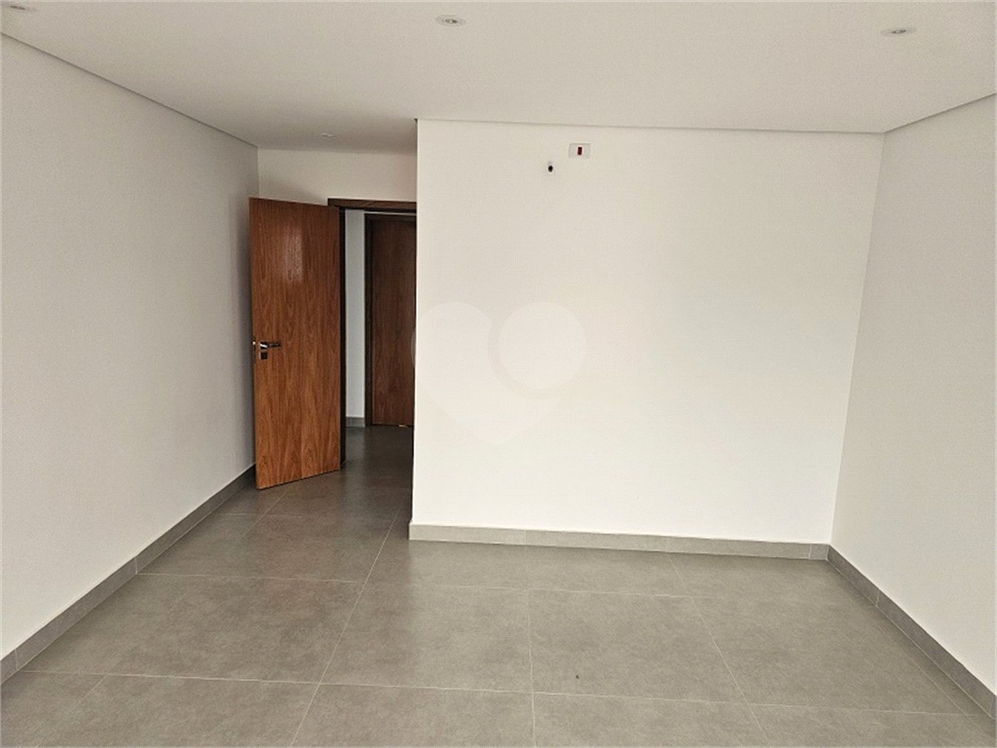 Sobrado à venda com 4 quartos, sendo 3 suítes, em Mariápolis Ginetta, Vargem Grande Paulista, SP