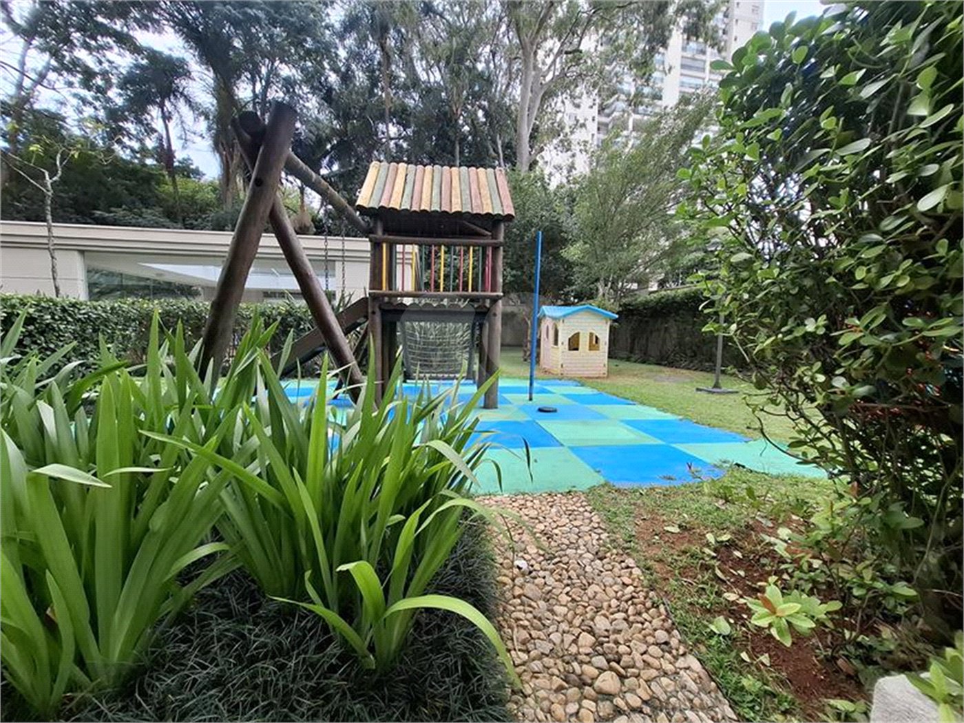 Apartamento para alugar com 3 suítes em Santana, São Paulo, SP
