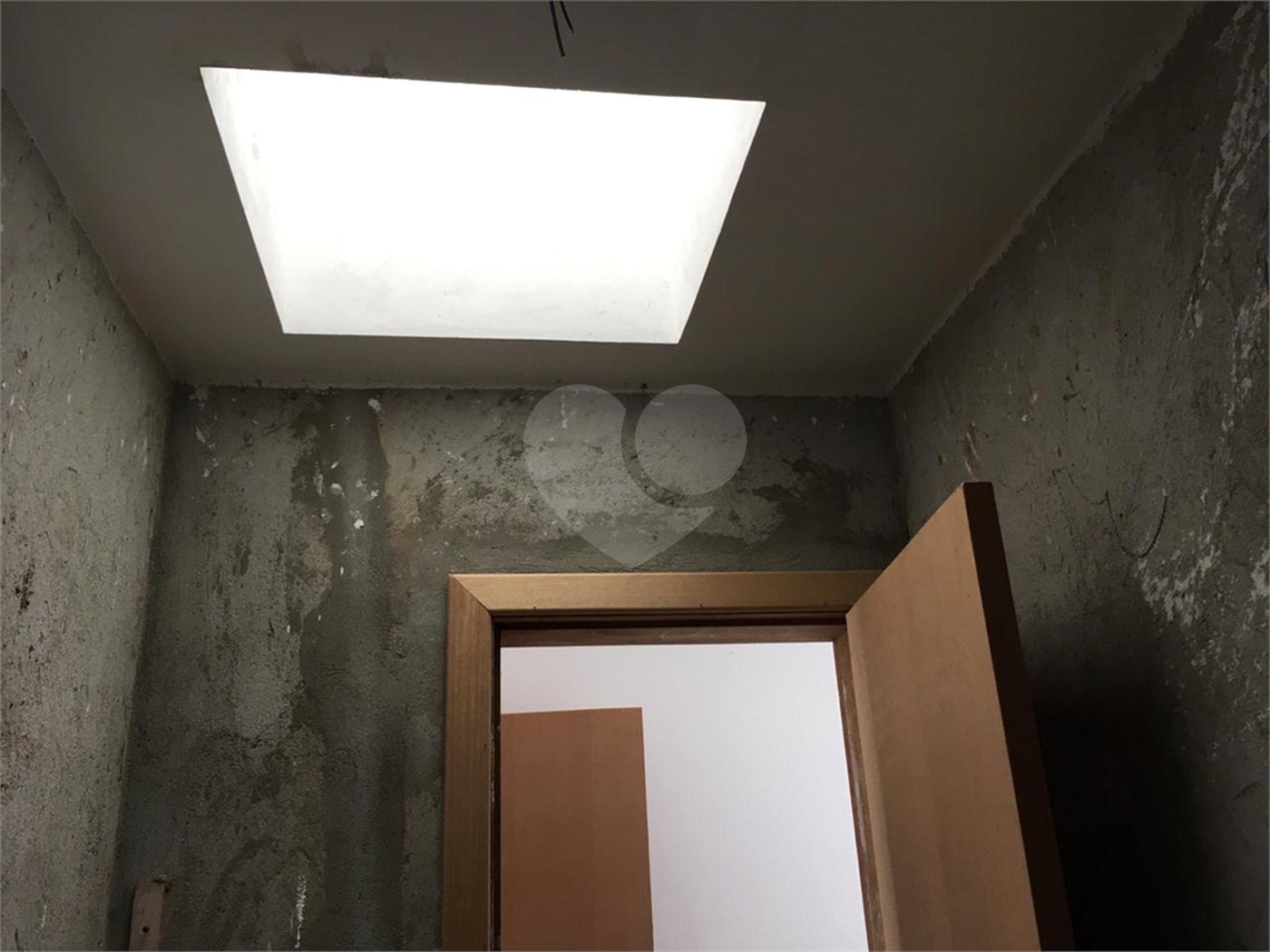 Casa à venda com 4 quartos, sendo 3 suítes,  em Vila Monumento, São Paulo, SP