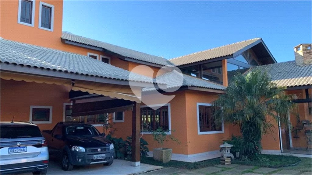 Casa à venda com 4 suítes no condomínio Suíça da Cantareira, Mairiporã - SP