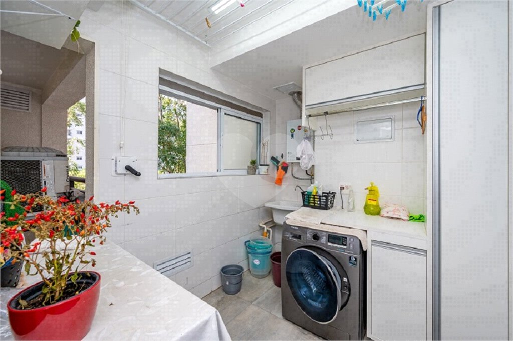 Apartamento à venda com 3 suítes em Jardim Caboré, São Paulo, SP