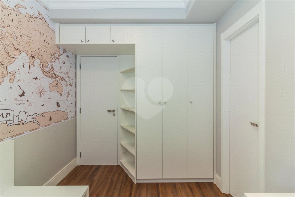 Apartamento à venda com 3 quartos, sendo 2 suítes, em Pinheiros, São Paulo, SP