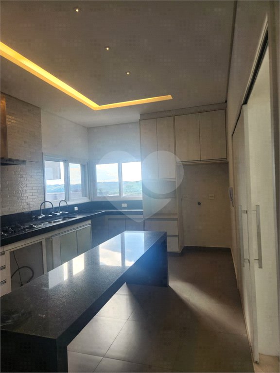 Casa à venda ou para alugar com 4 suítes no condomínio Residencial Jaguary, São José dos Campos - SP
