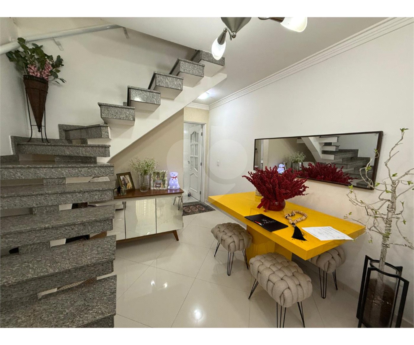 Sobrado à venda com 3 quartos, sendo 1 suíte, em Tremembé, São Paulo, SP