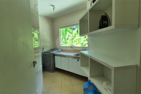 Casa à venda com 6 quartos, sendo 4 suítes, em Ferradura, Armação dos Búzios, RJ
