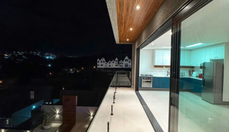 Casa à venda com 4 quartos, sendo 3 suítes,  em Rio Abaixo, Atibaia, SP